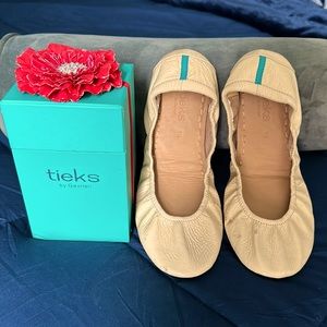 Tieks Biscotti Ballet Flats - Size 10 - Warm Tan | Beige | Light Brown